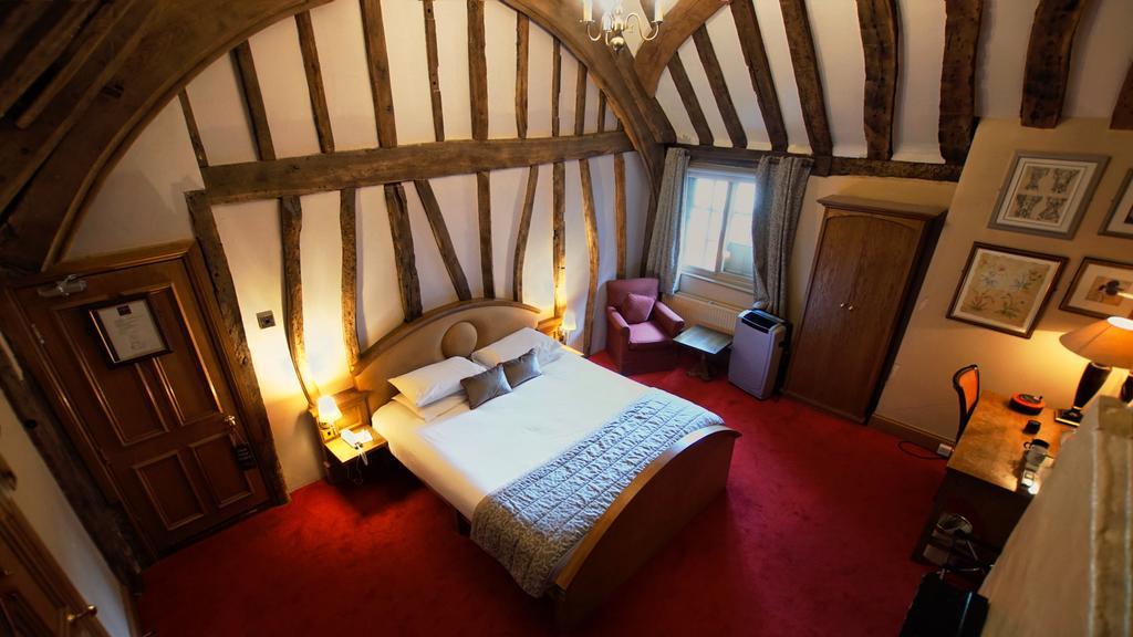 The Greyhound Inn Chalfont St Peter Екстериор снимка