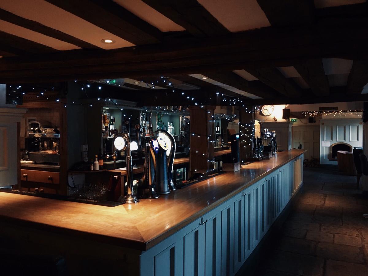 The Greyhound Inn Chalfont St Peter Екстериор снимка