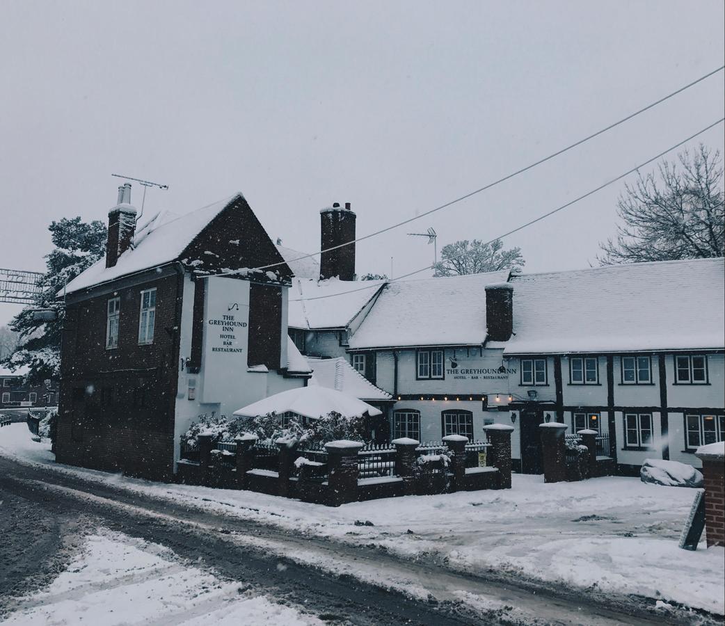 The Greyhound Inn Chalfont St Peter Екстериор снимка
